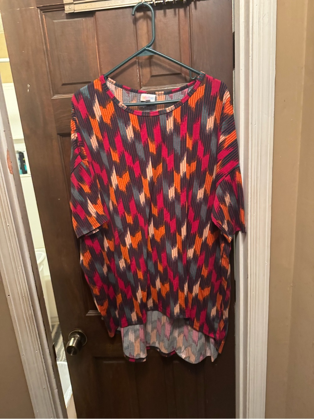 Women’s 2XL Lularoe Multicolored Irma Short Sleeve Tunic Shirt